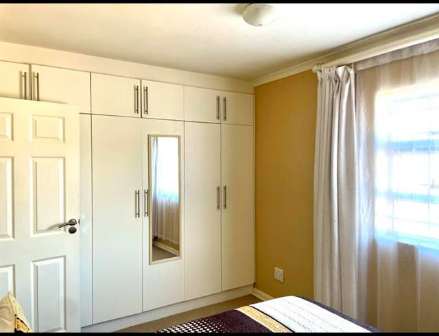 2 BEDROOM PROPERTY TO RENT IN PADFIELD PARK